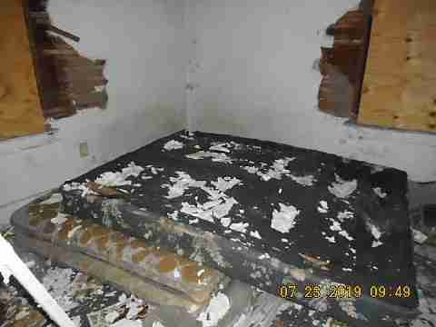 4400 St Clair (22)_m.jpg